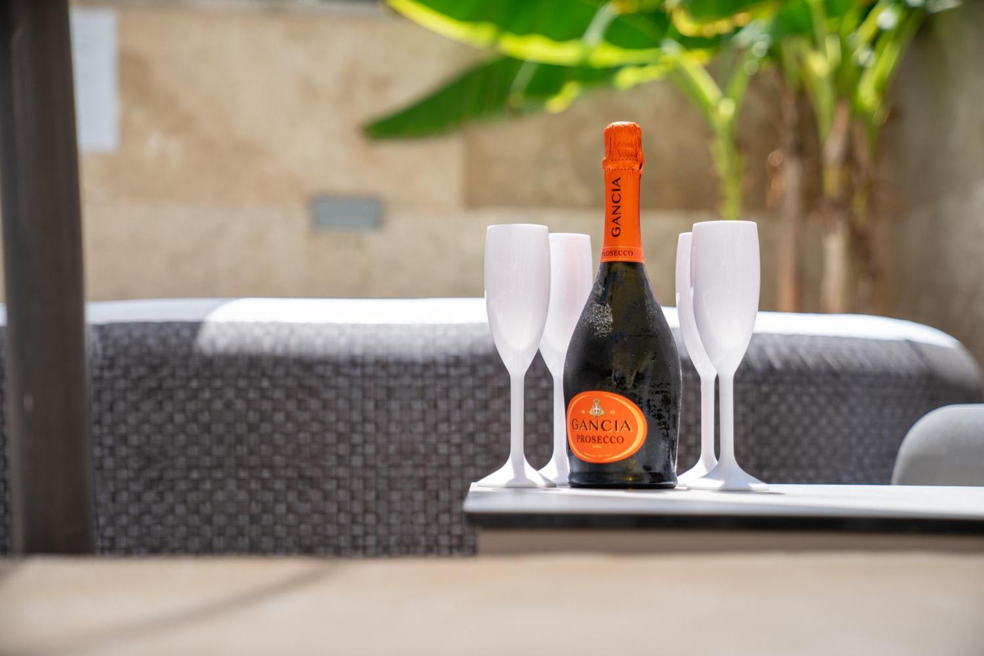 Vellum Luxury Living Hotel Kallithea  Екстериор снимка